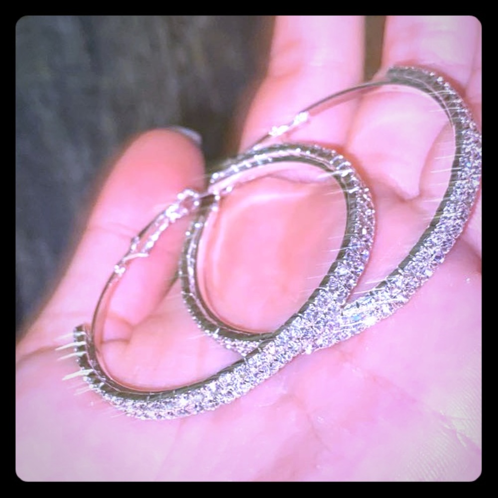 Rhinestone hoop earring silver